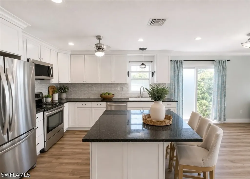 122 Leawood Circle Naples FL 34104