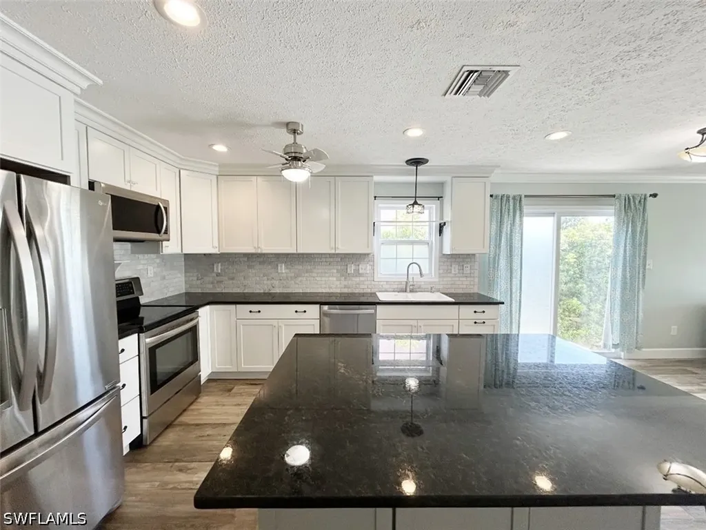 122 Leawood Circle Naples FL 34104