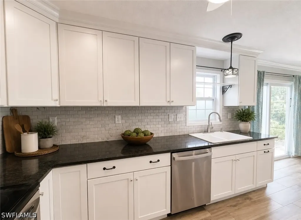 122 Leawood Circle Naples FL 34104