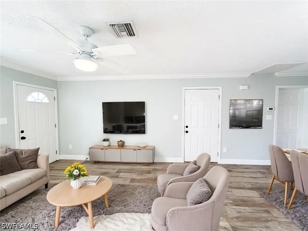 122 Leawood Circle Naples FL 34104
