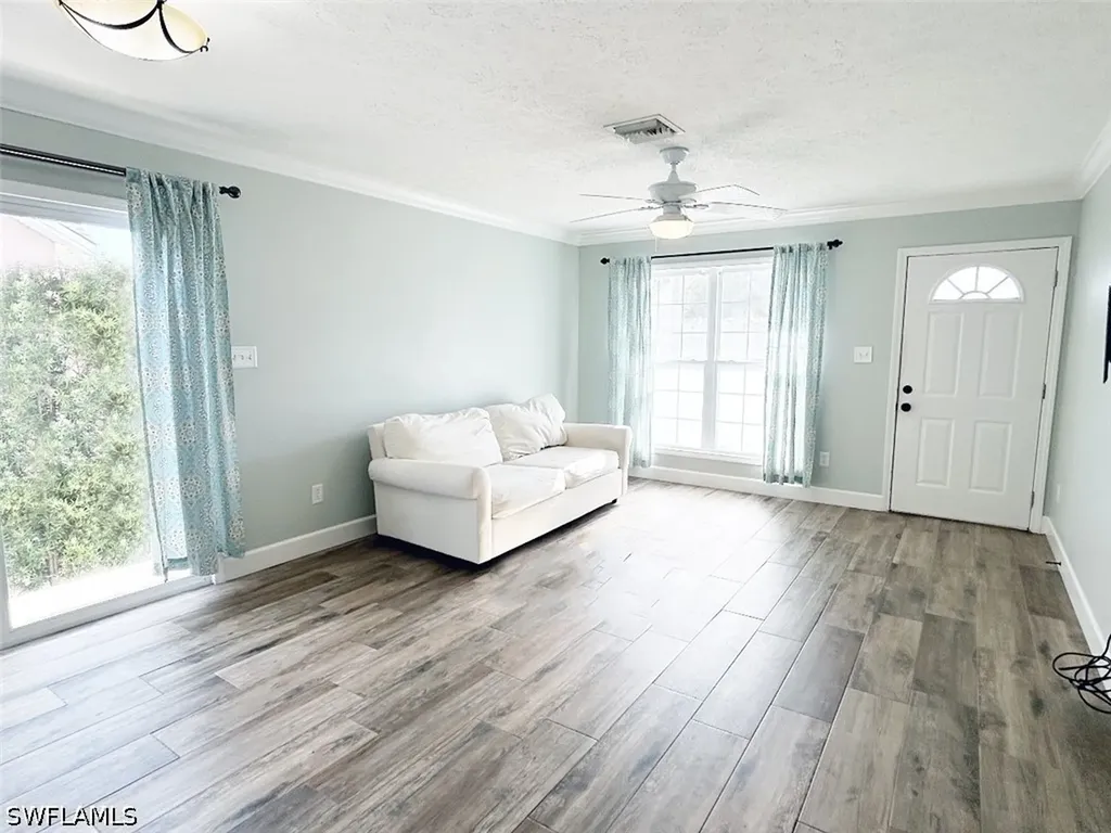 122 Leawood Circle Naples FL 34104