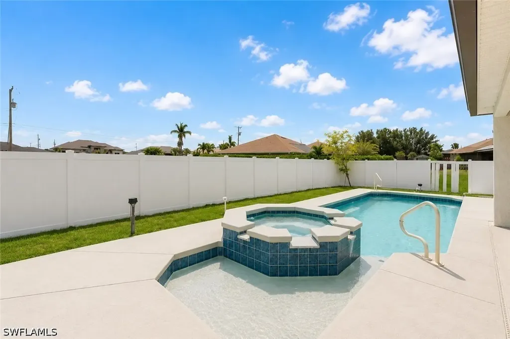 221 NW 29th Place Cape Coral FL 33993