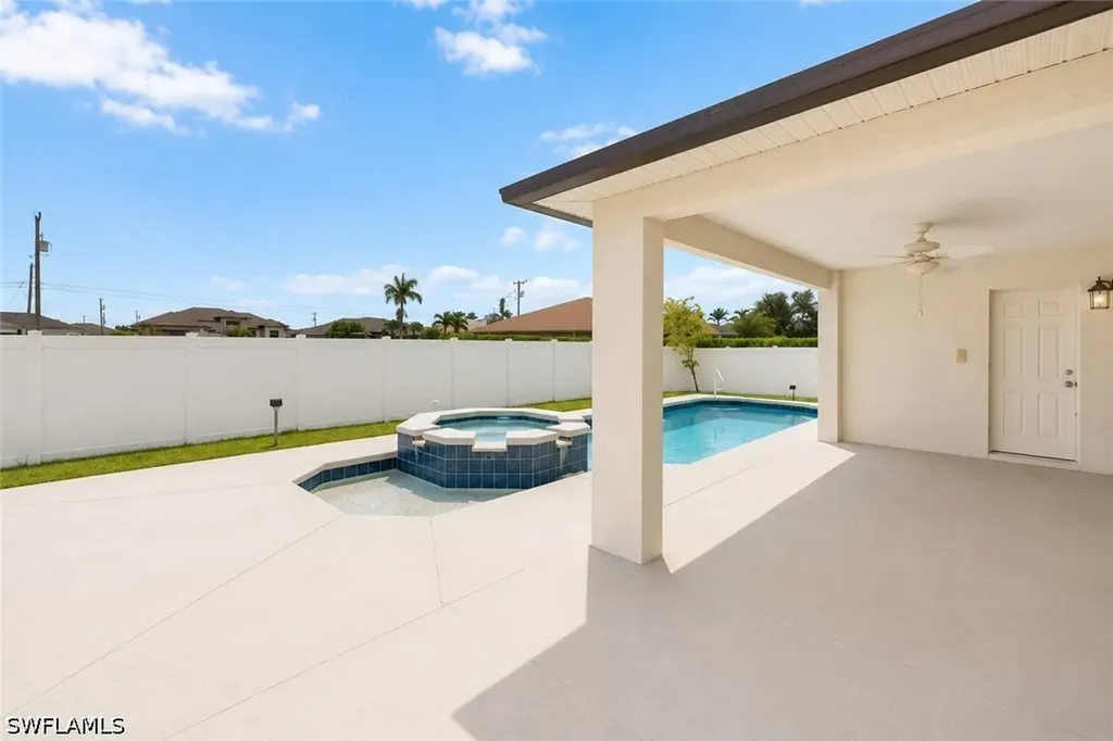 221 NW 29th Place Cape Coral FL 33993