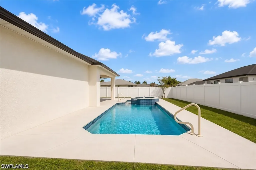 221 NW 29th Place Cape Coral FL 33993