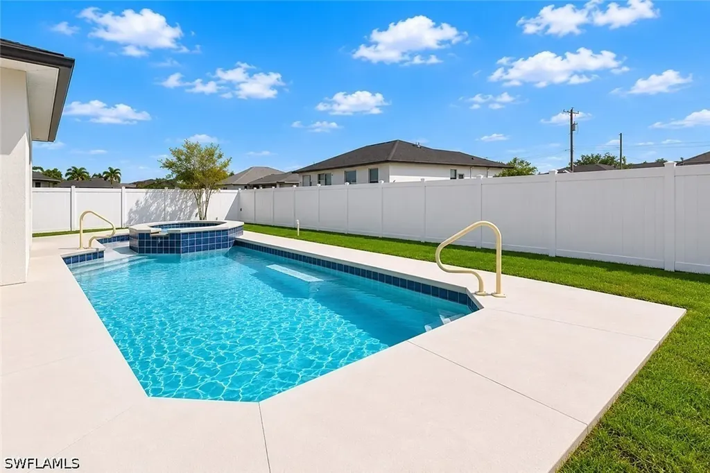 221 NW 29th Place Cape Coral FL 33993
