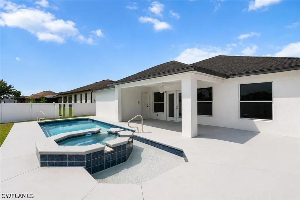 221 NW 29th Place Cape Coral FL 33993
