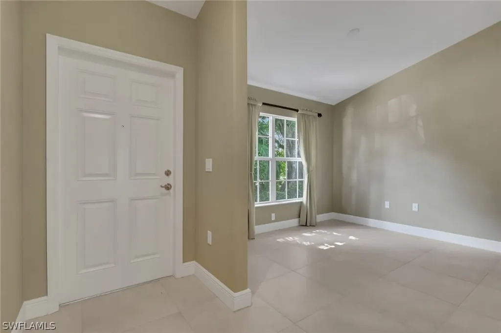 3555 Avion Woods Court Naples FL 34104
