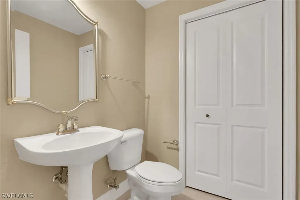 3555 Avion Woods Court Naples FL 34104