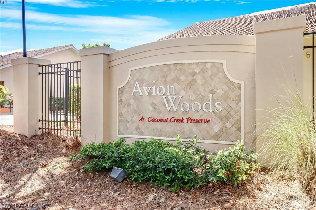 3555 Avion Woods Court Naples FL 34104