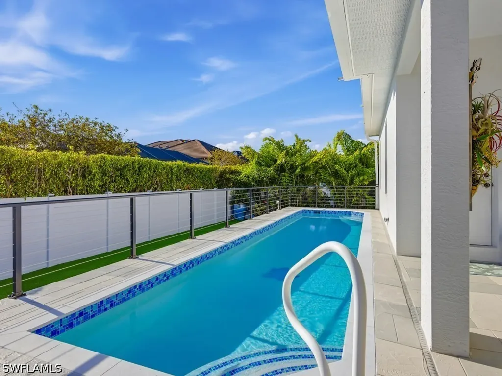 679 Seagrape Drive Marco Island FL 34145