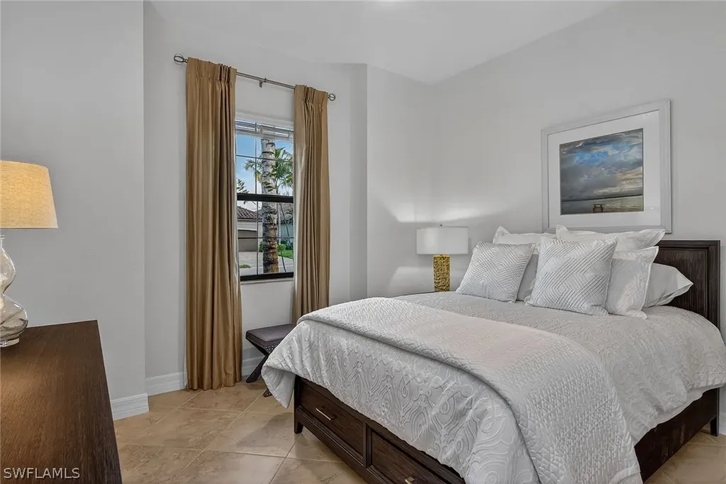 3001 Aviamar Circle Naples FL 34114