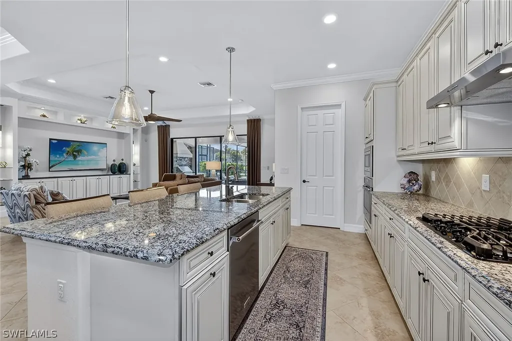 3001 Aviamar Circle Naples FL 34114