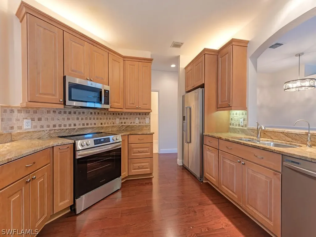 5697 Heron Lane Naples FL 34110