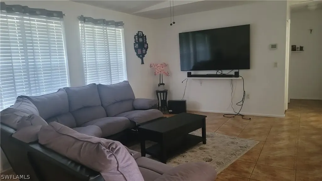 3711 10th Street SW Lehigh Acres FL 33976