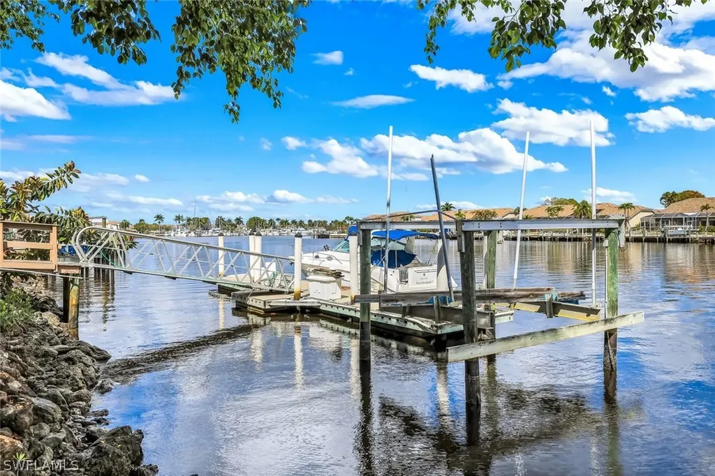 183 Sunset Cay Naples FL 34114