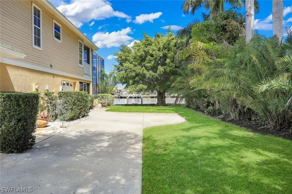 183 Sunset Cay Naples FL 34114