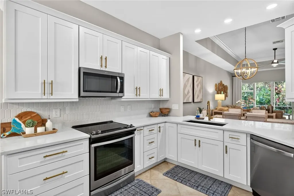 8180 Sanctuary Drive Naples FL 34104