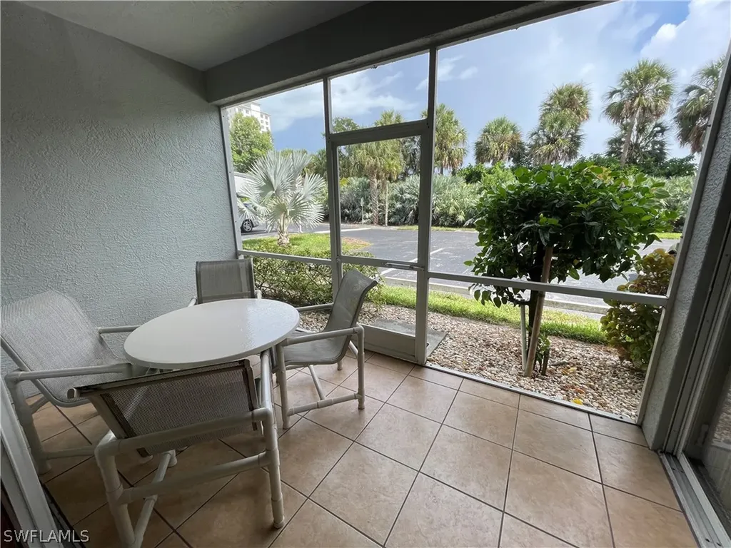 519 Roma Court Naples FL 34110