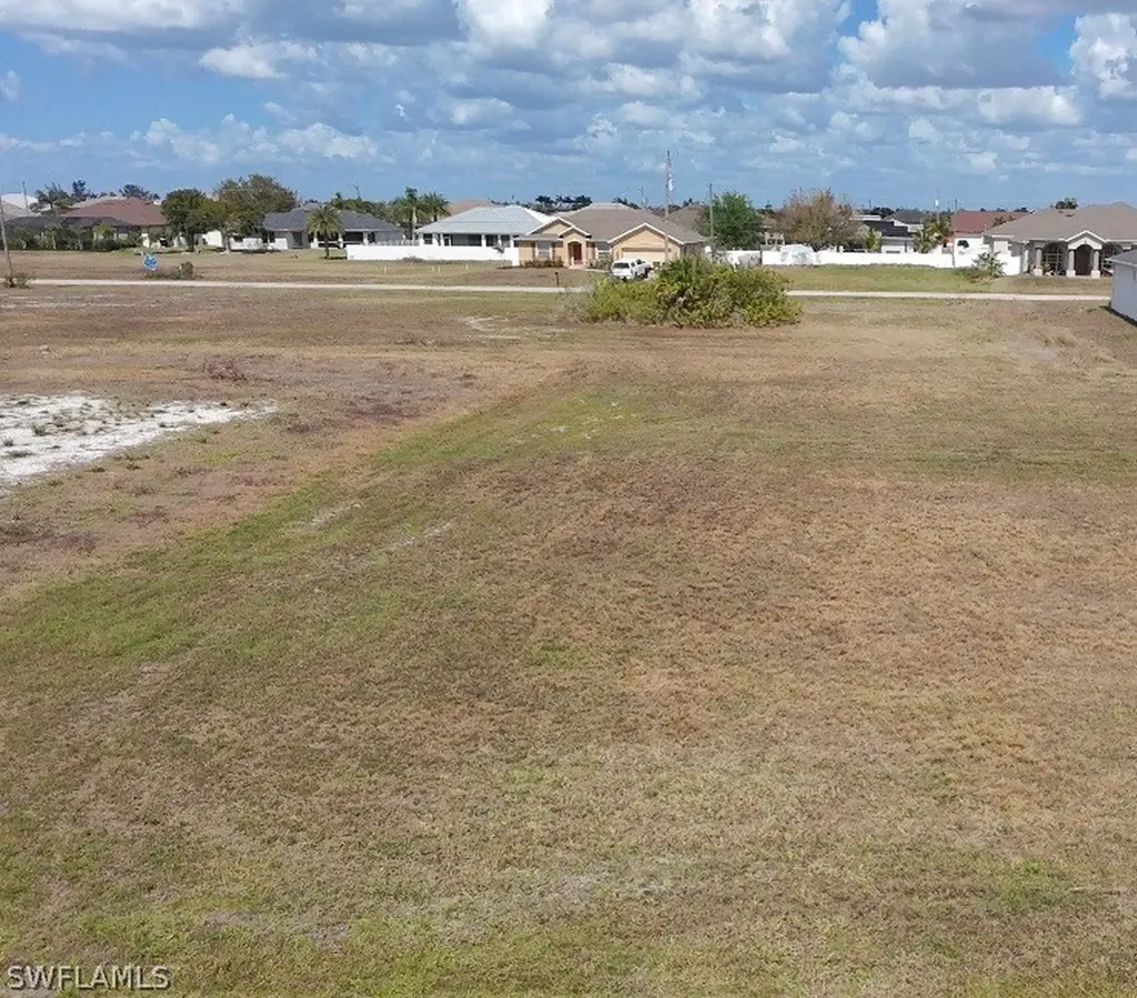 3323 NW 4th Terrace Cape Coral FL 33993
