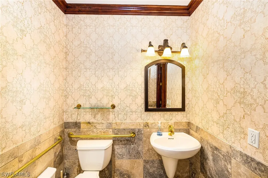 25110 Bernwood Drive Bonita Springs FL 34135