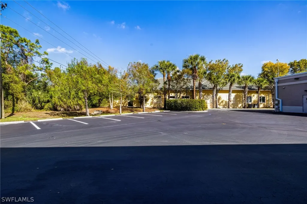 25110 Bernwood Drive Bonita Springs FL 34135