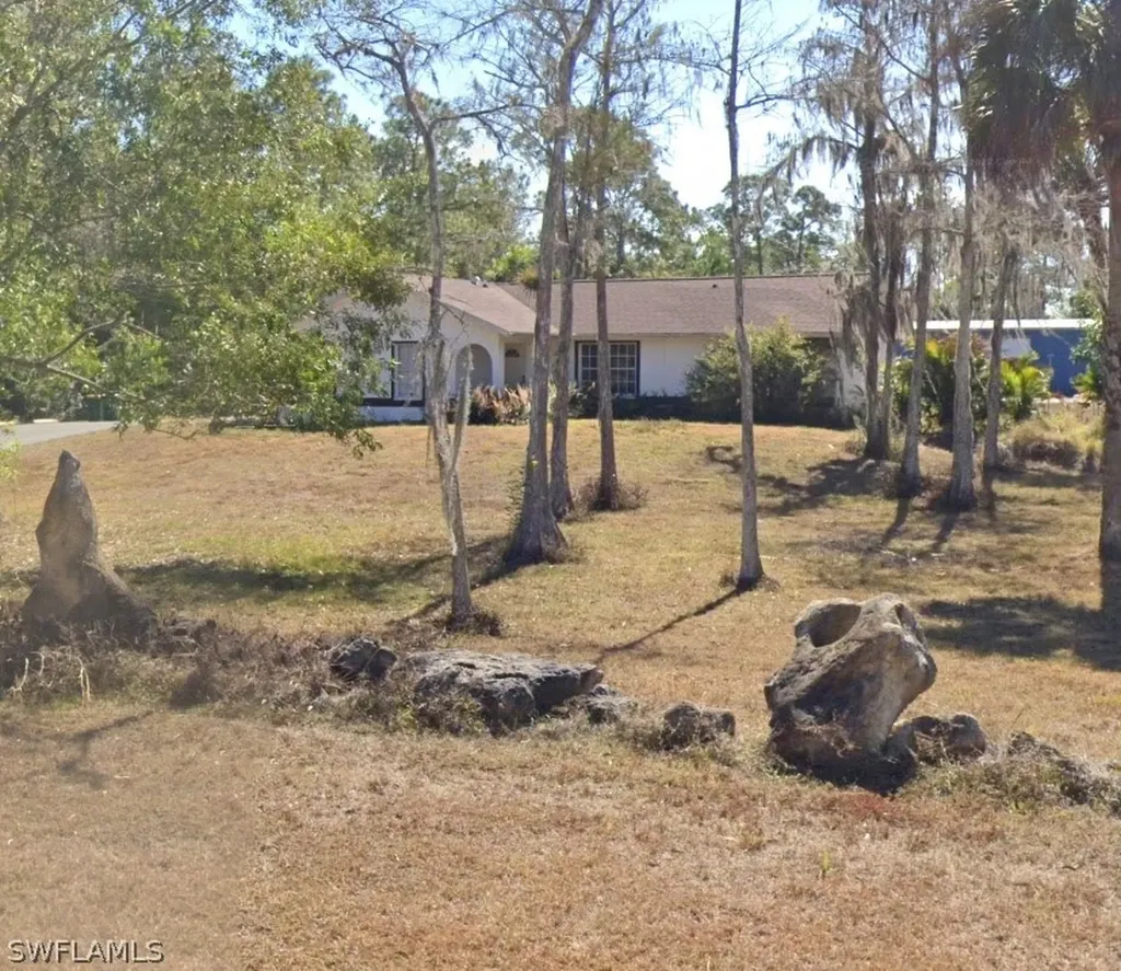 1750 24th Avenue NE Naples FL 34120