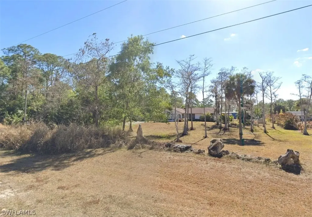 1750 24th Avenue NE Naples FL 34120