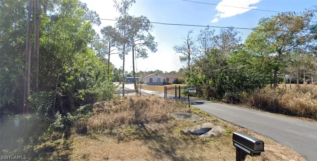 1750 24th Avenue NE Naples FL 34120