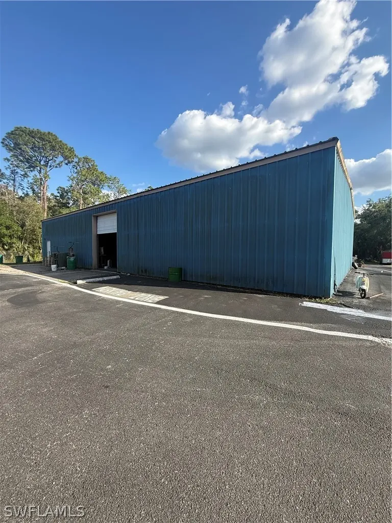 1750 24th Avenue NE Naples FL 34120