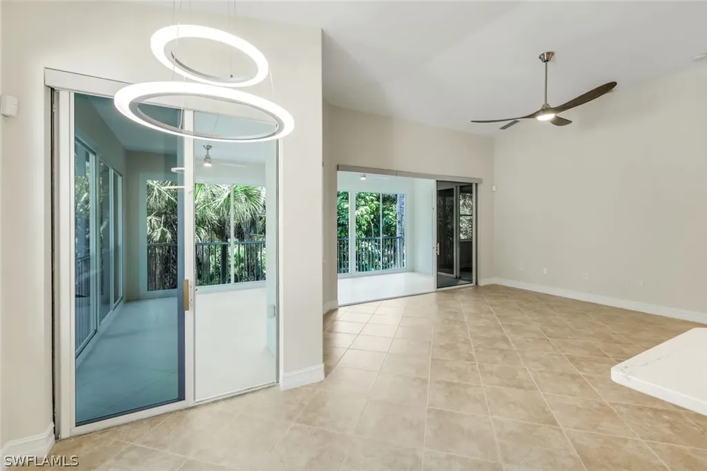 2040 Tarpon Bay Drive N Naples FL 34119