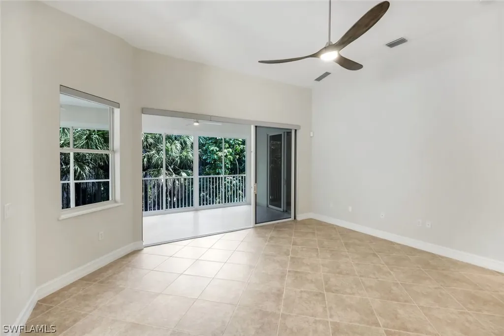 2040 Tarpon Bay Drive N Naples FL 34119