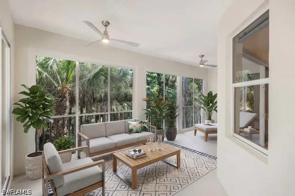 2040 Tarpon Bay Drive N Naples FL 34119