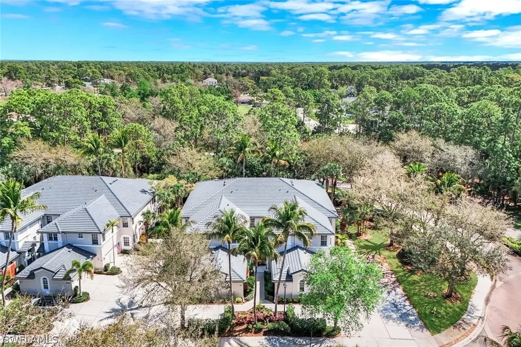 2040 Tarpon Bay Drive N Naples FL 34119