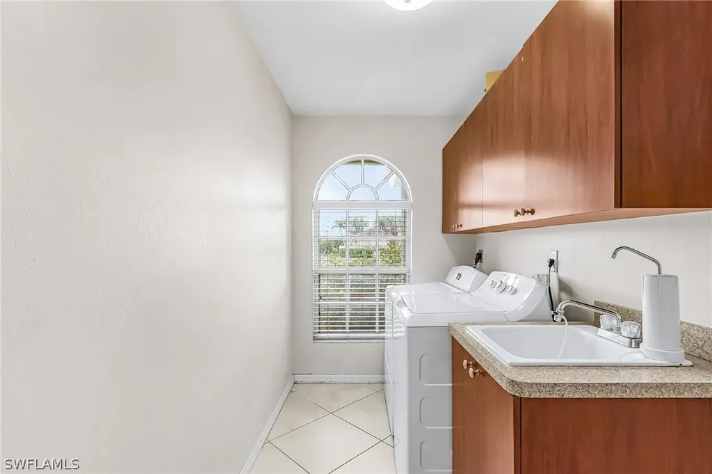 1721 SW 30th Terrace Cape Coral FL 33914