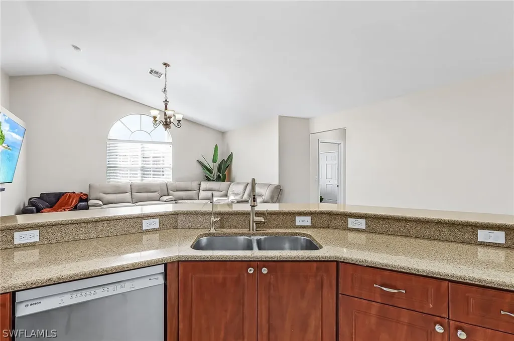 1721 SW 30th Terrace Cape Coral FL 33914