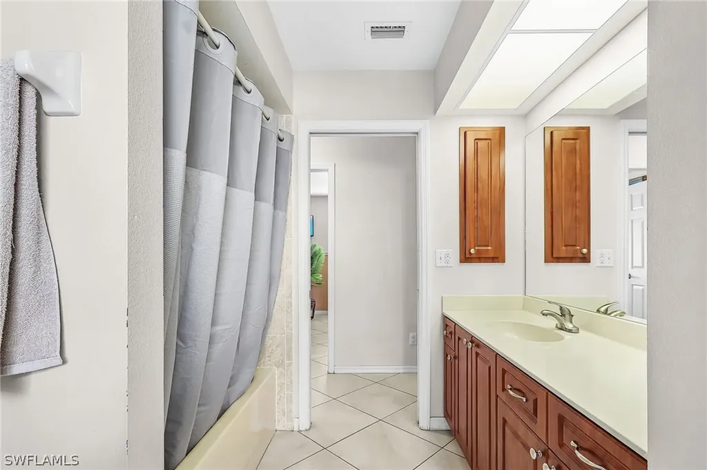 1721 SW 30th Terrace Cape Coral FL 33914