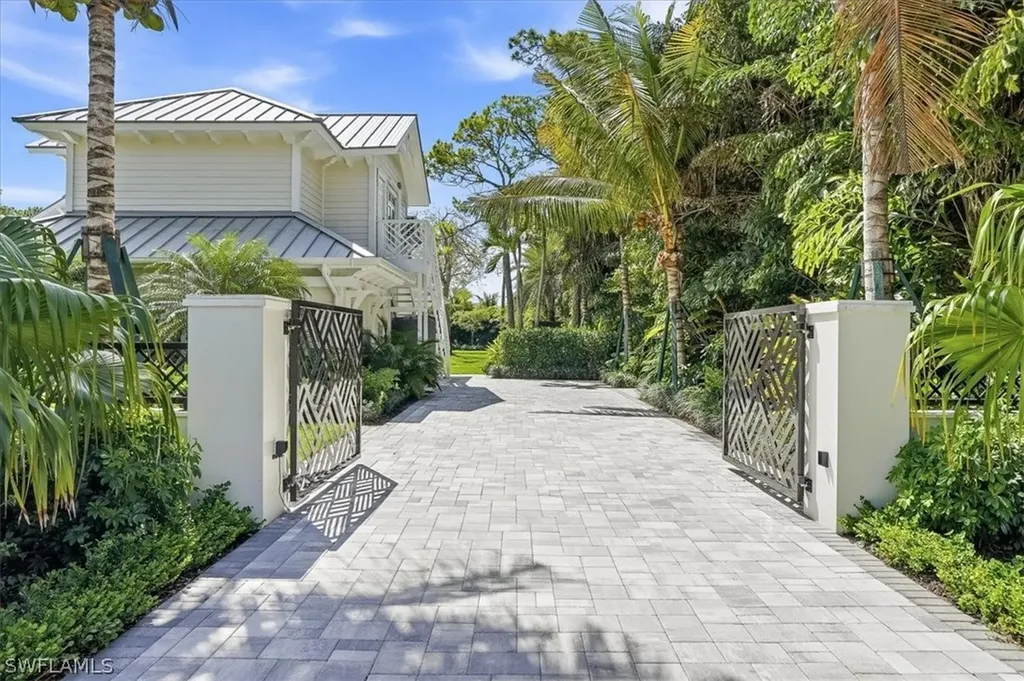 88 Eugenia Drive Naples FL 34108