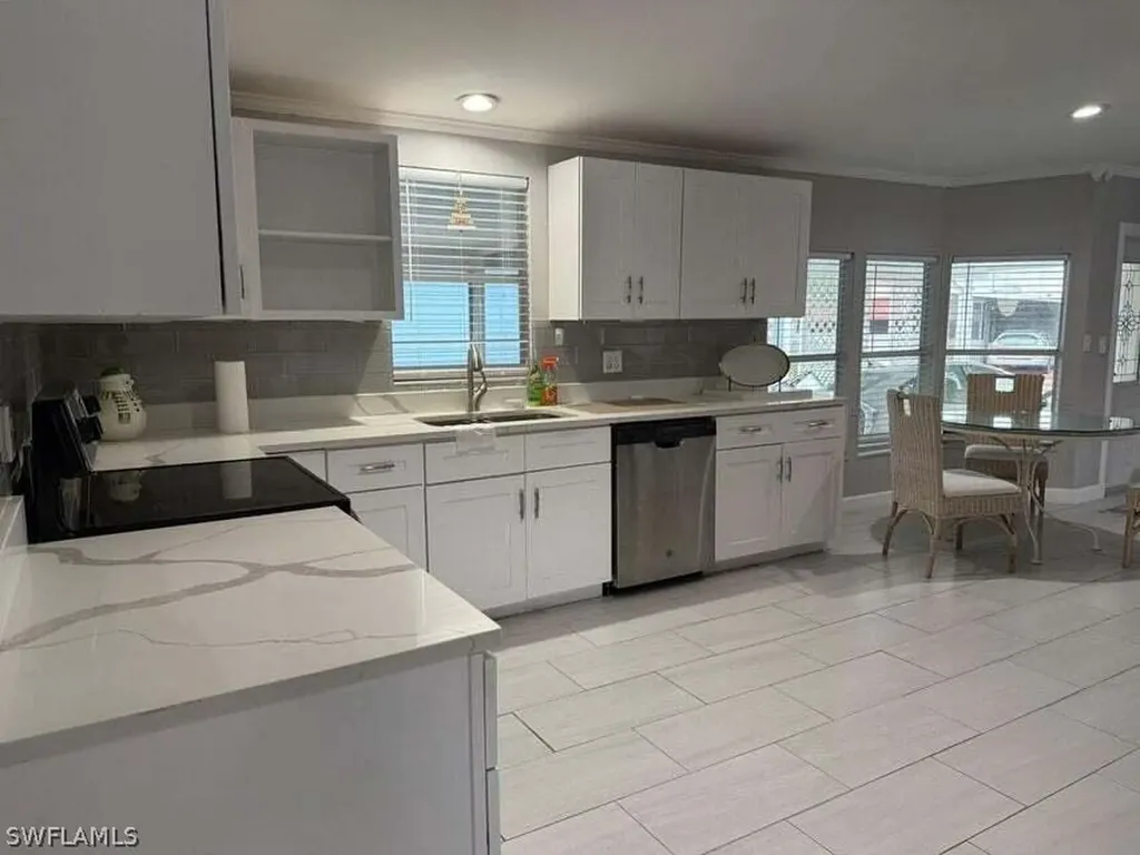 6085 Seashore Drive Atlantis FL 33462