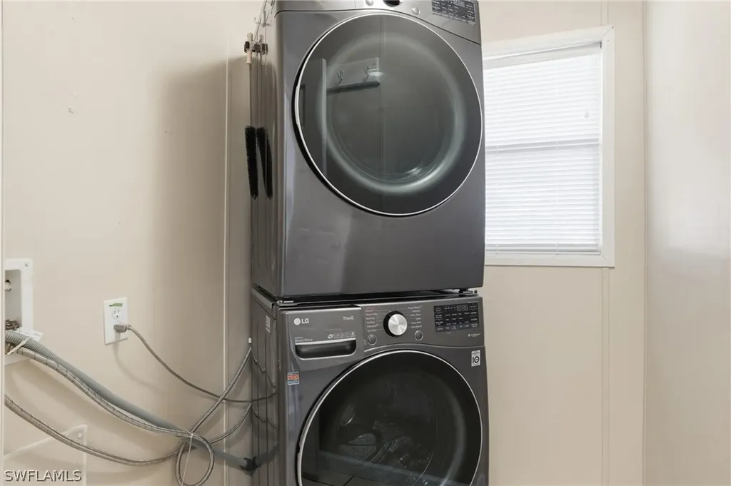 524 Menton Lane Naples FL 34112