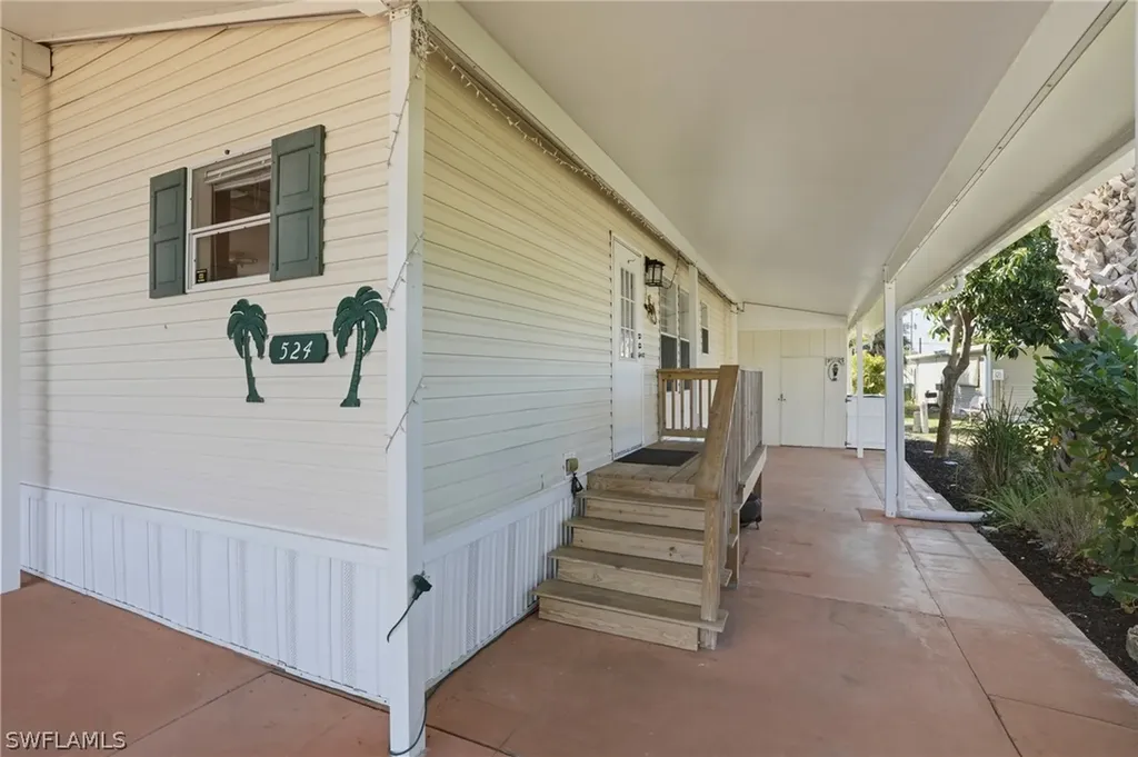 524 Menton Lane Naples FL 34112