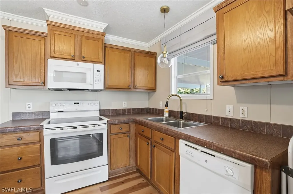 524 Menton Lane Naples FL 34112