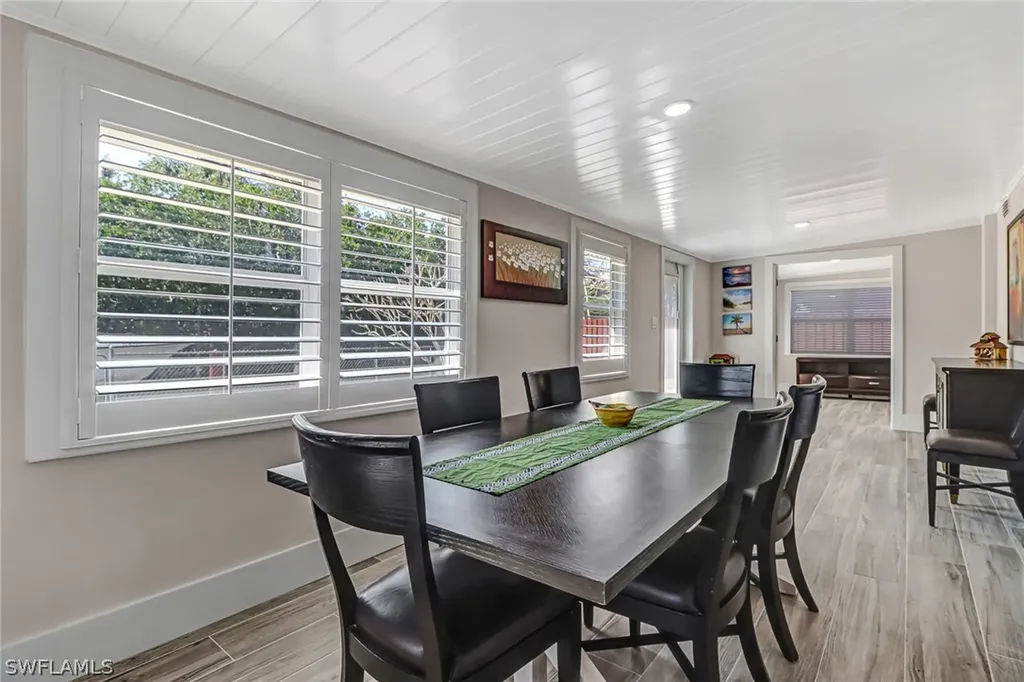 3470 Lakeview Drive Naples FL 34112