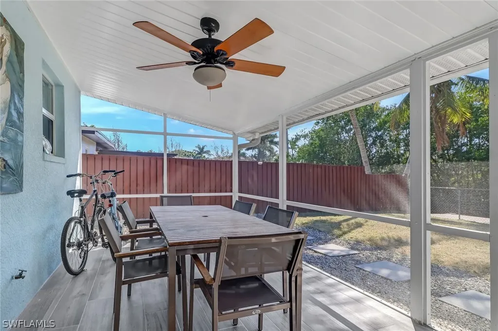3470 Lakeview Drive Naples FL 34112