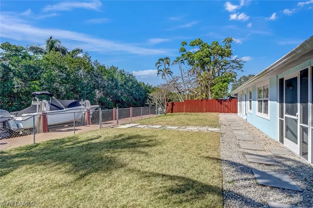3470 Lakeview Drive Naples FL 34112