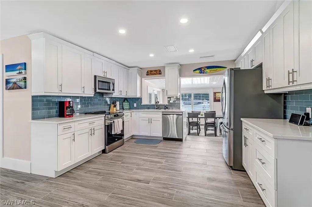 3470 Lakeview Drive Naples FL 34112