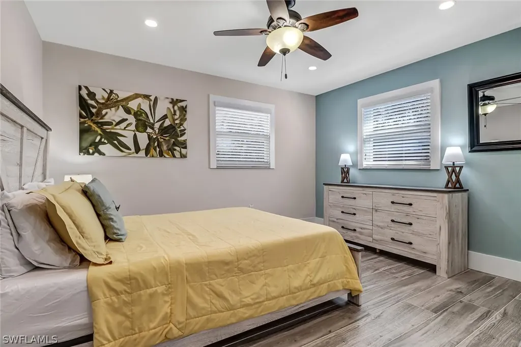 3470 Lakeview Drive Naples FL 34112
