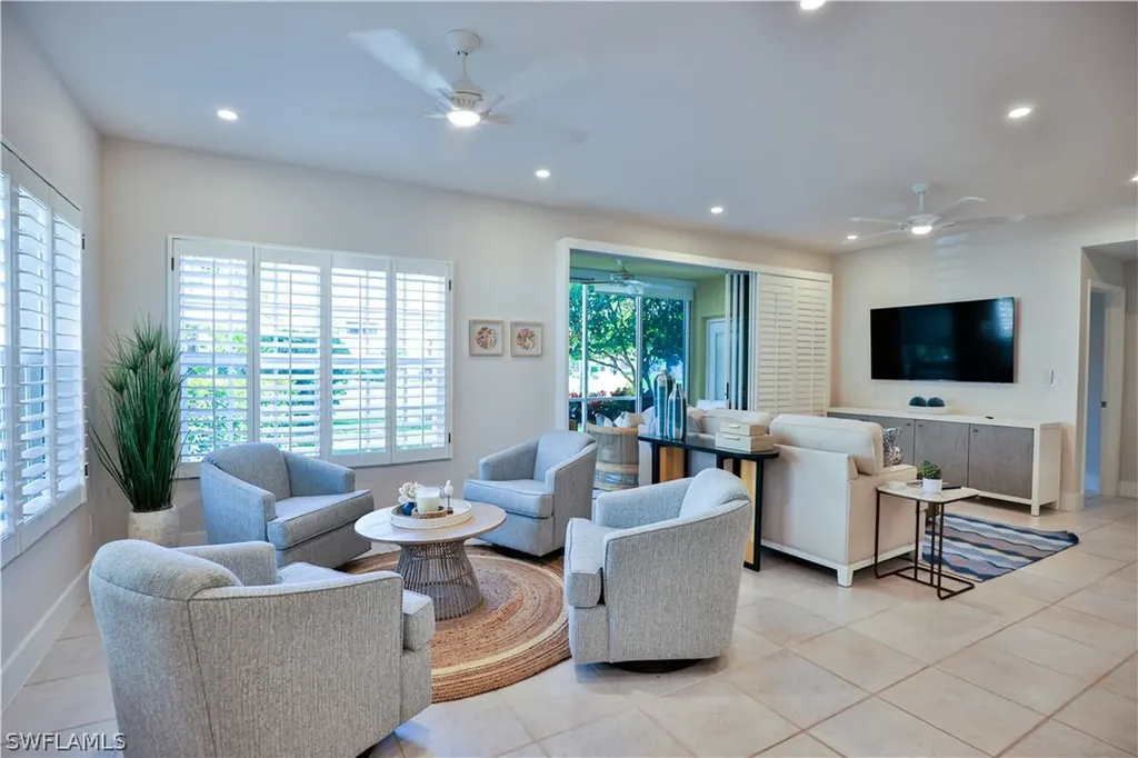 Naples FL, 988 Egrets Run, Unit 101