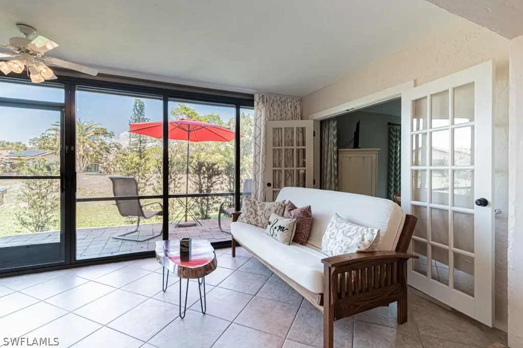 187 Round Key Circle Naples FL 34112