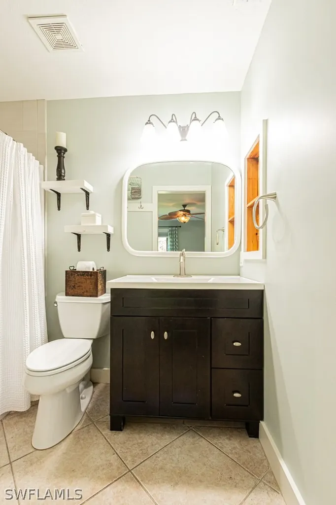 187 Round Key Circle Naples FL 34112