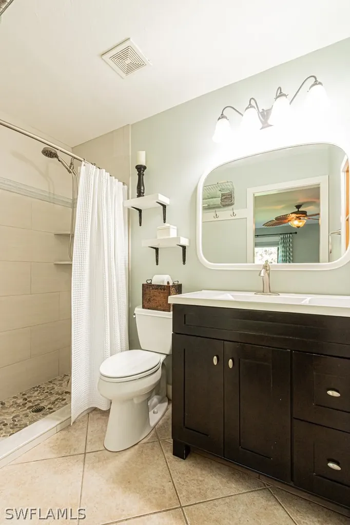 187 Round Key Circle Naples FL 34112